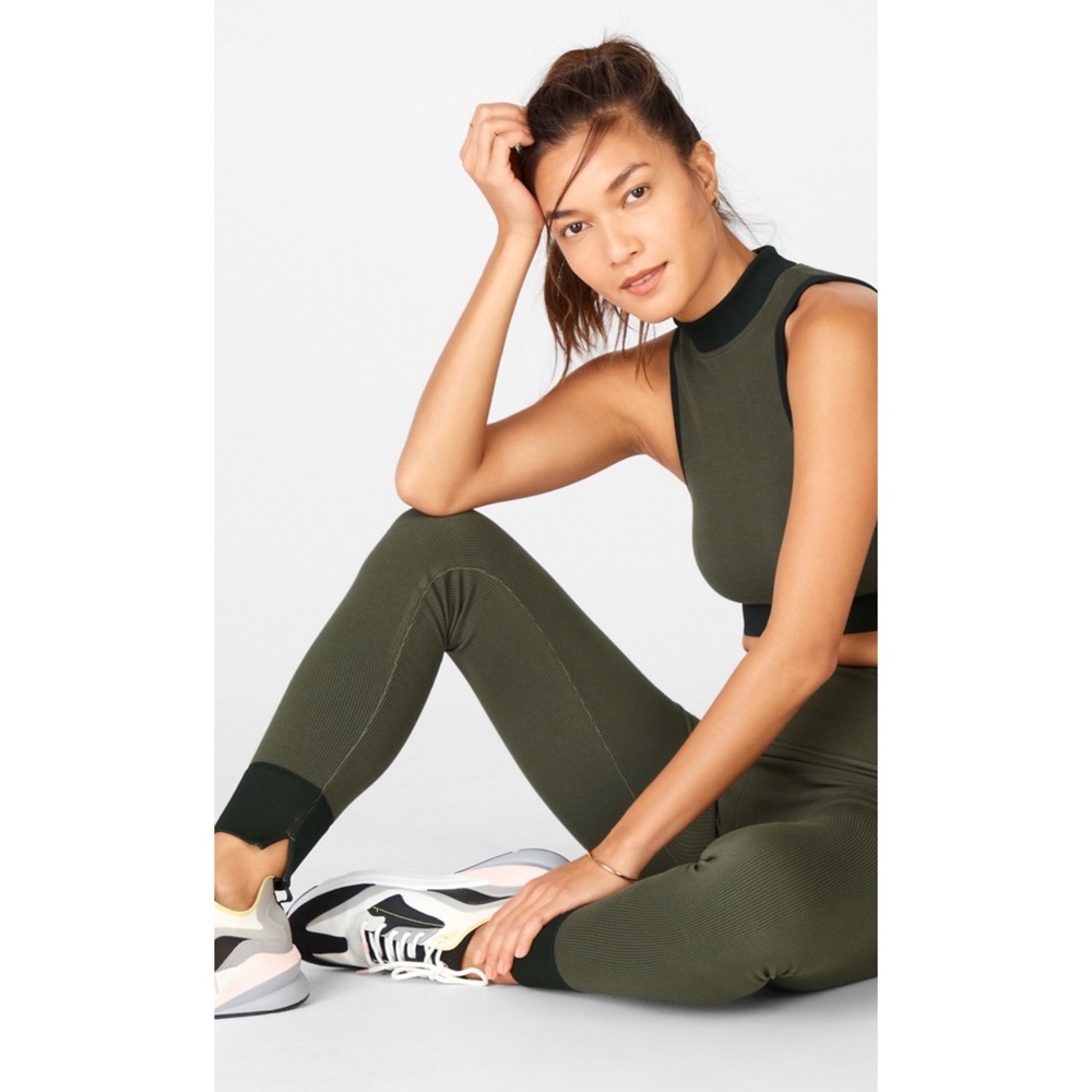 NWT Full Outfit Fabletics Sherina